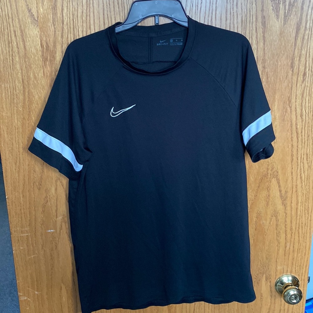 NIKE - Black with white stripe short sleeve training top